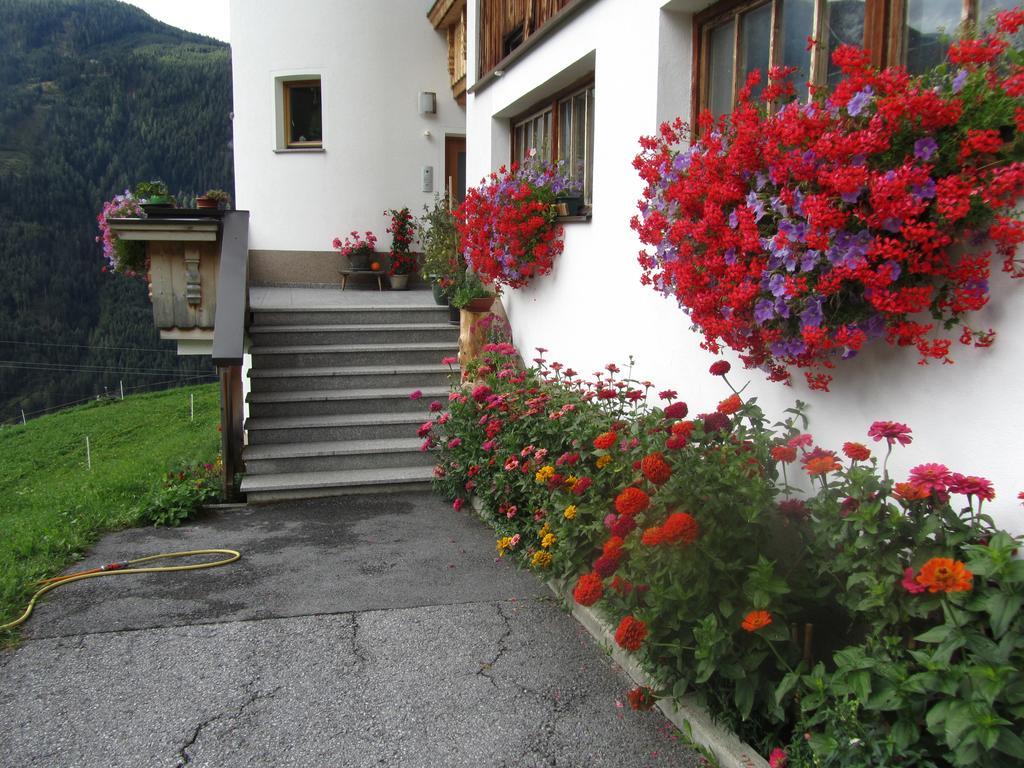 Appartement Haus Lentsch à Kaunerberg Extérieur photo